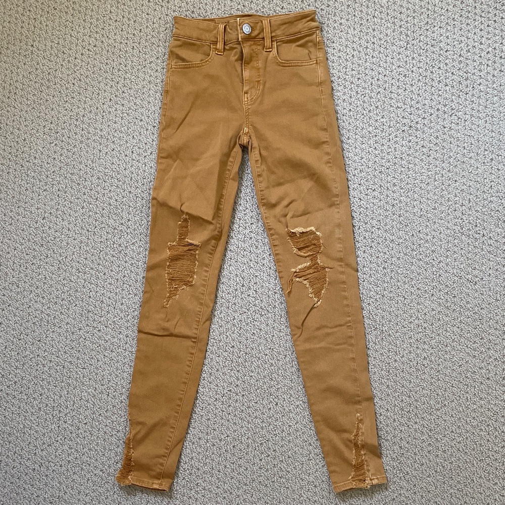 American Eagle high rise distressed jegging